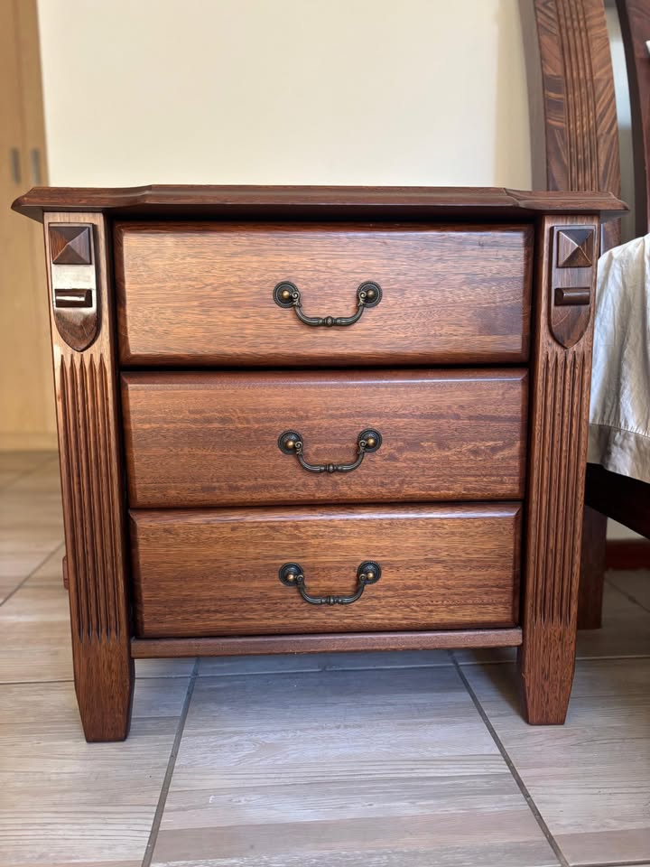 Side Table - Image 3